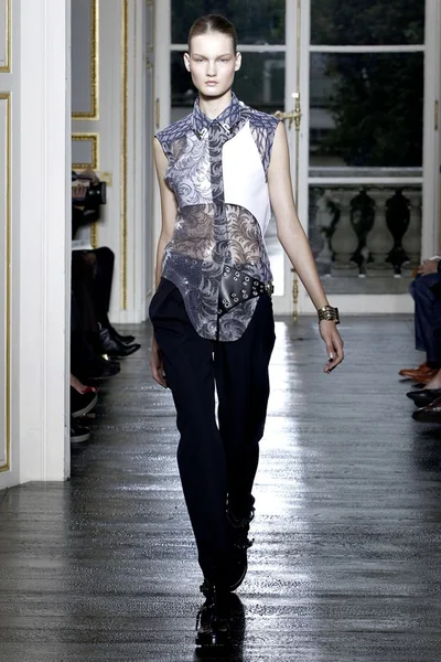 Look 34